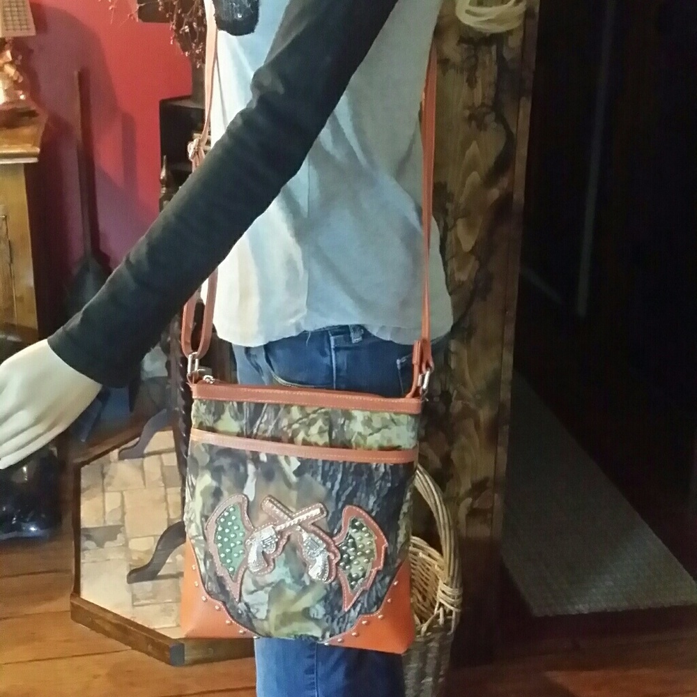 Purse - Picture 3 of 3
